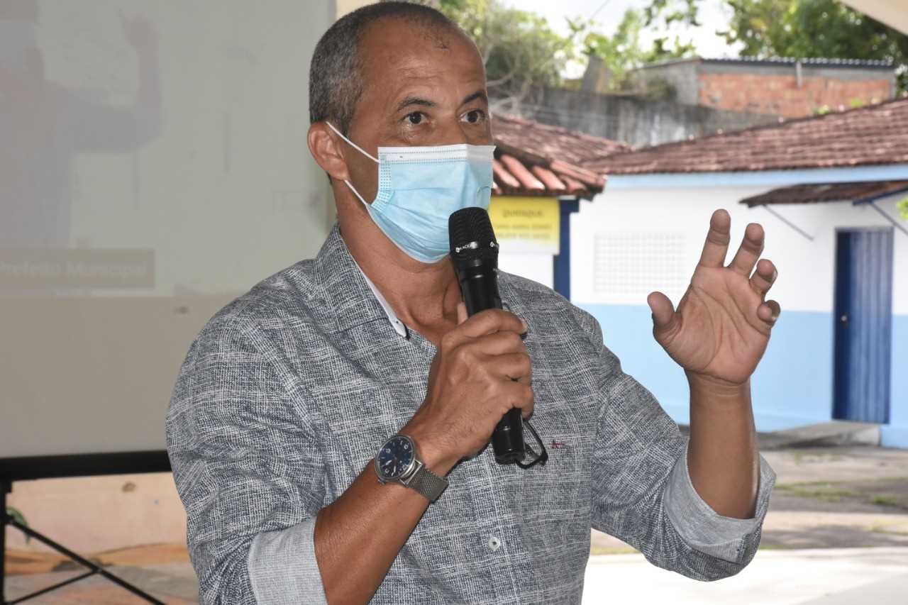 Camacã: Prefeito, Jurídico e Consultoria se reúnem com professores e APLB para dar informação sobre o reajuste do piso salarial